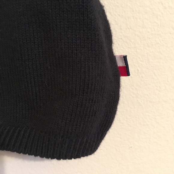 TOMMY GIRL black knit top with lace up grommets - Picture 4 of 4